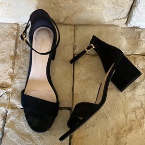 😍Aldo Black Stylish Ankle Strap Sandal. Size 7.5